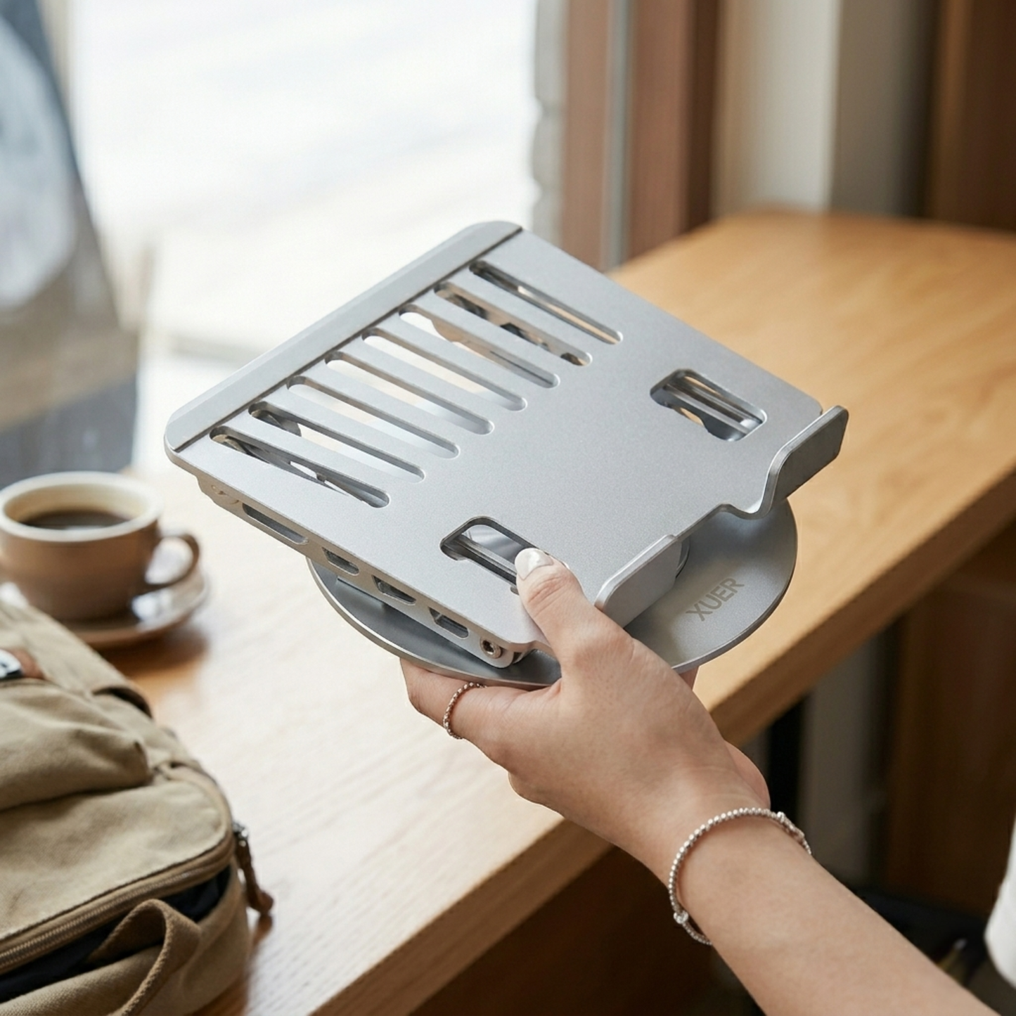 Soporte de Aluminio Ajustable 360° para Notebook